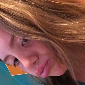 Meet your Posher, Simone